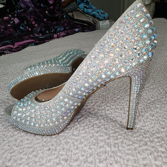 Brand New Thalia Sodi Stunning 😍 Silver Crystal Heels - Picture 7 of 16